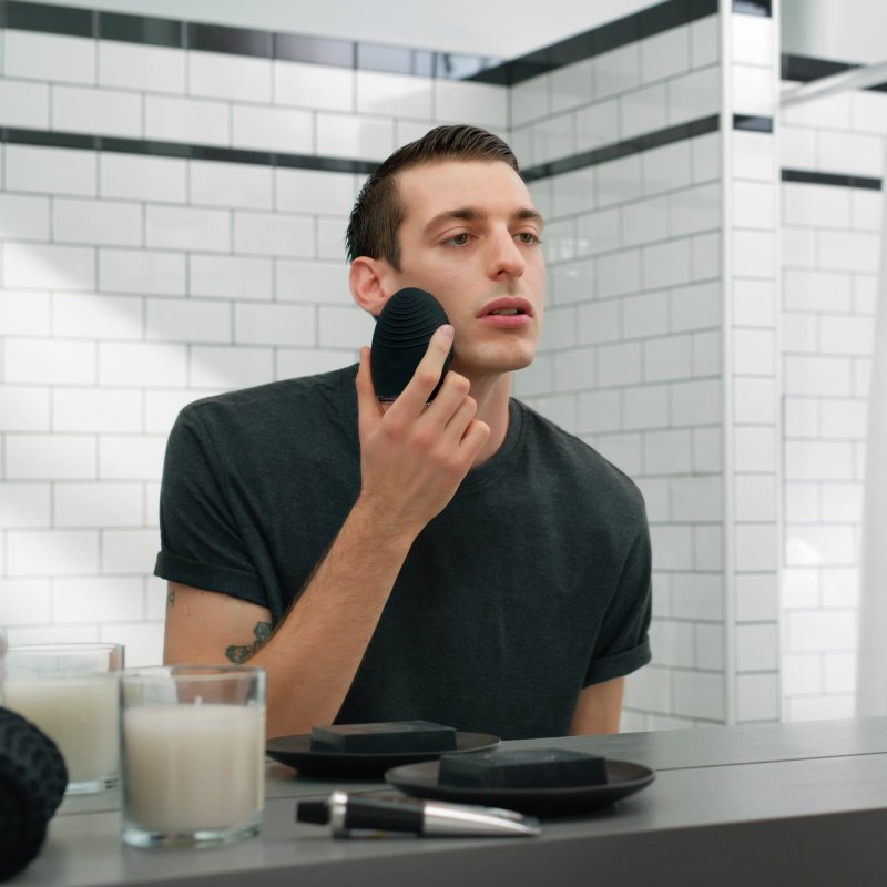 FOREO LUNA 3 MEN FACIAL CLEANSING FIRMING MASSAGE BRUSH SKIN BEARD BLACK