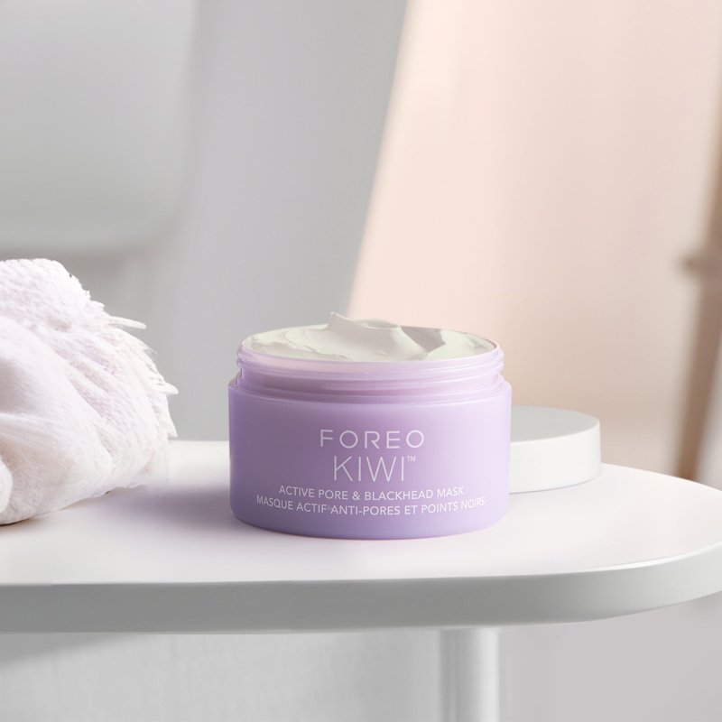 FOREO KIWI ACTIVE PORE AND BLACKHEAD MASK FOR CLEAR SKIN