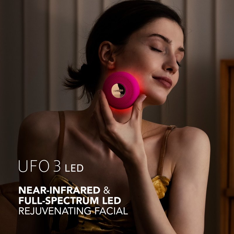 FOREO HYDRATE AND BRIGHTEN UFO 3 LED SET MASK SKINCARE DEVICE WITH ACTIVATED MASKS
