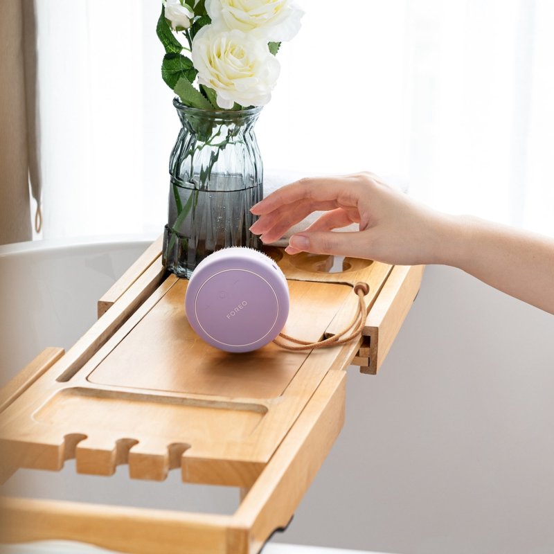 FOREO LUNA 4 T-SONIC LAVENDER BODY BRUSH FOR ALL SKIN TYPES