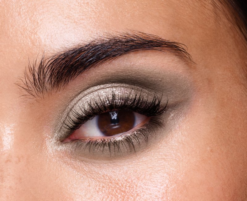 COVERGIRL TRUNAKED EYESHADOW PALETTE 805 NUDES FOR STUNNING EYE MAKEUP