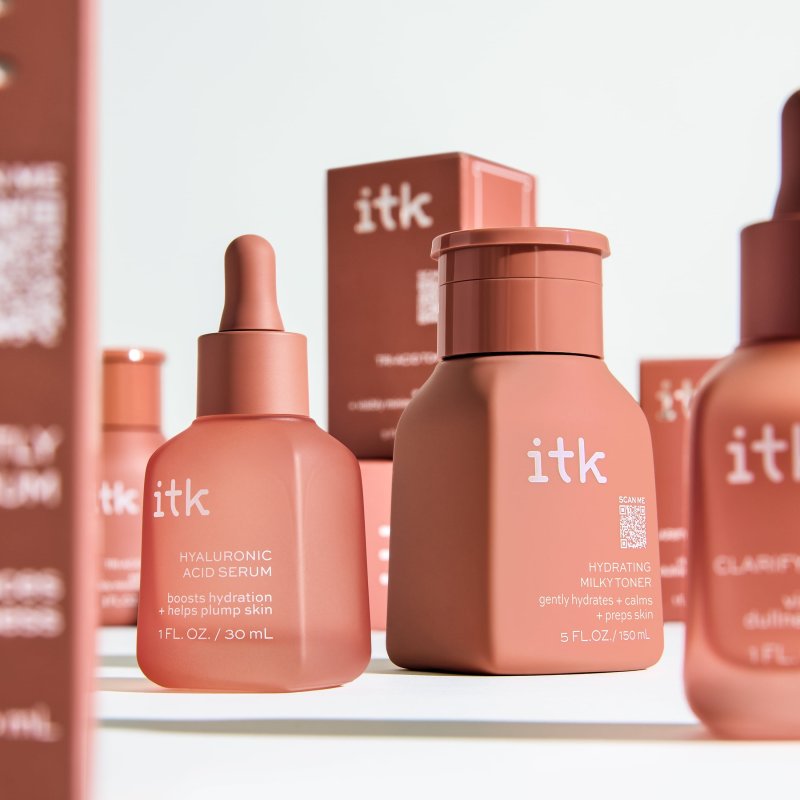 ITK HYALURONIC ACID SERUM WITH SQUALANE AND NIACINAMIDE FOR ALL SKIN TYPES 1 OZ