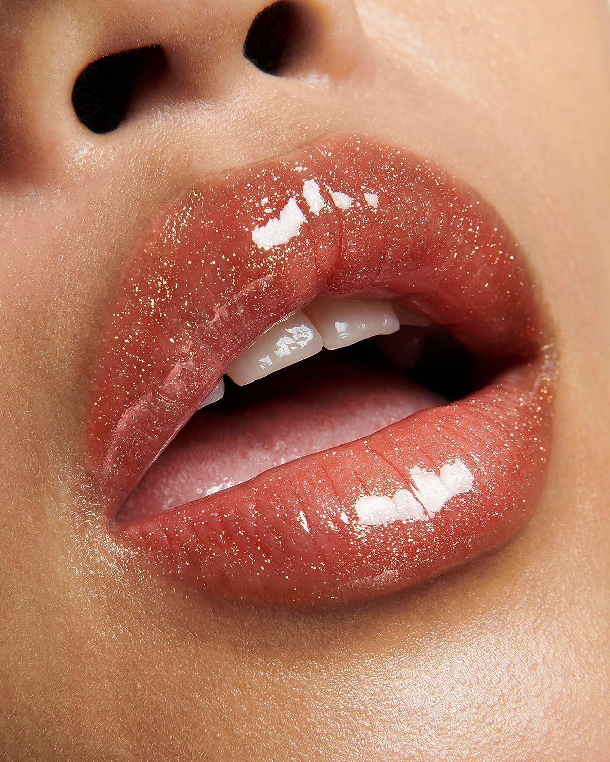 ISMAYA BEAUTY RUST LIPSTICK MAKEUP FOR STYLISH LOOKS