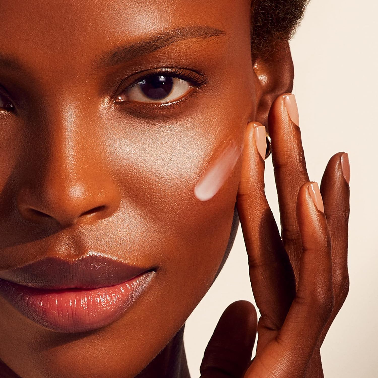 CLé DE PEAU BEAUTé B0BYB1FNL4 LUXURY SKINCARE PRODUCT