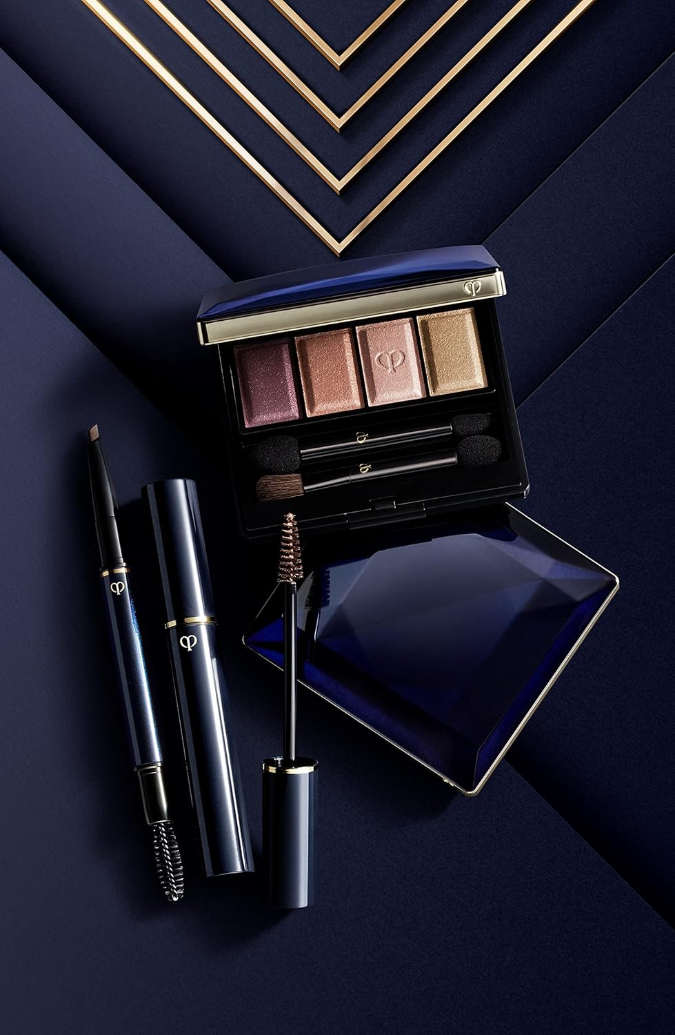 CLé DE PEAU BEAUTé 101 - LUXURY BEAUTY ESSENTIALS