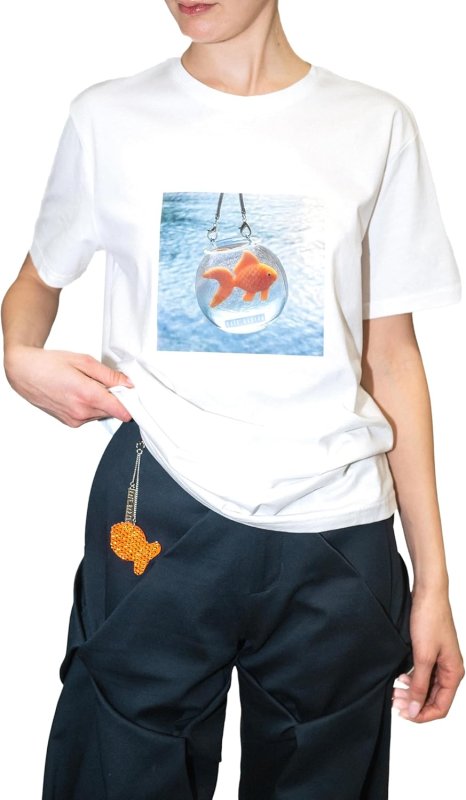 KATE BARTON GOLDFISH T-SHIRT