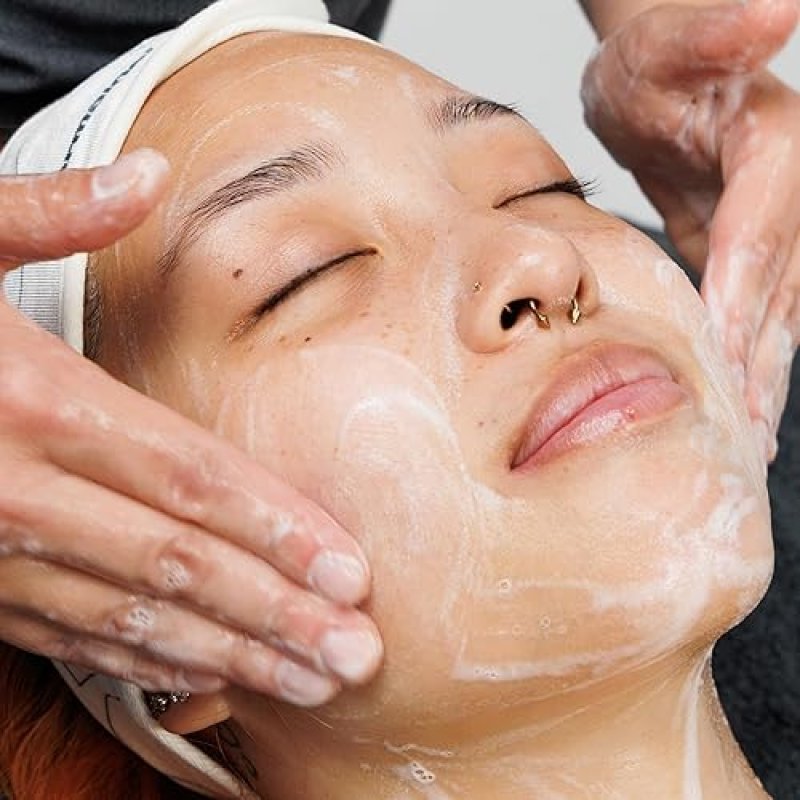 DERMALOGICA SPECIAL CLEANSING GEL FACE WASH FOR WOMEN AND MEN - SMOOTH, CLEAN SKIN FEEL