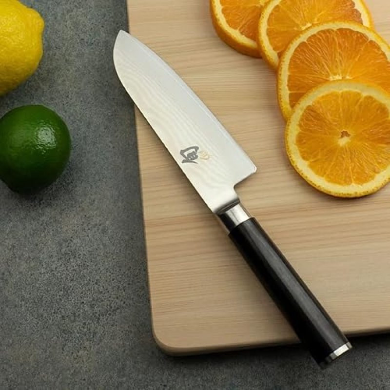 SHUN CLASSIC 5.5" SANTOKU KNIFE WITH VG-MAX CORE AND DAMASCUS CLADDING, PAKKAWOOD HANDLE: VERSATILE JAPANESE CUTTING TOOL
