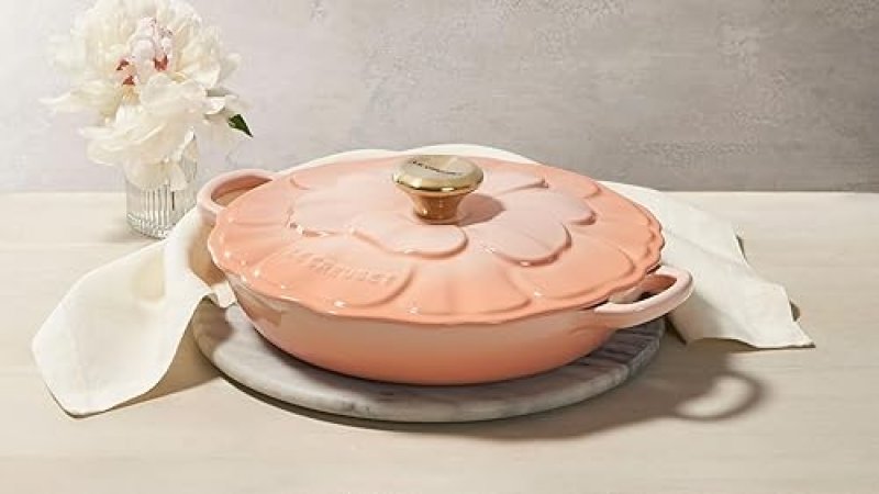LE CREUSET PETAL BRAISER, 2.25QT, PECHE WITH LIGHT GOLD KNOB