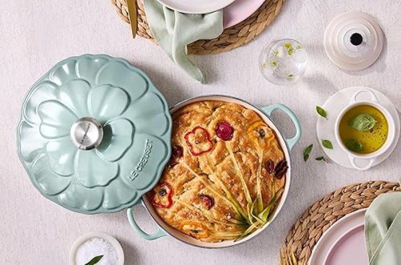 LE CREUSET PETAL BRAISER, 2.25QT, PECHE WITH LIGHT GOLD KNOB