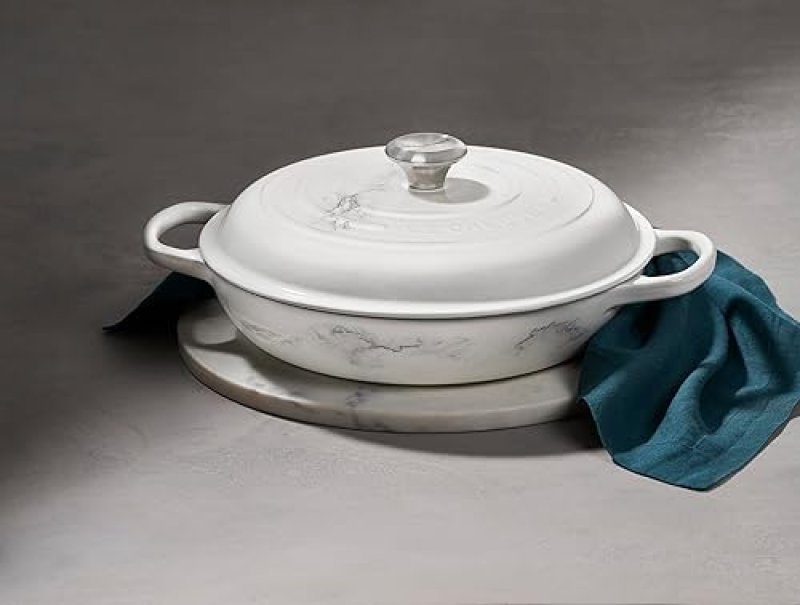 LE CREUSET 3.5 QT. ENAMELED CAST IRON SIGNATURE BRAISER IN MARBLE FINISH