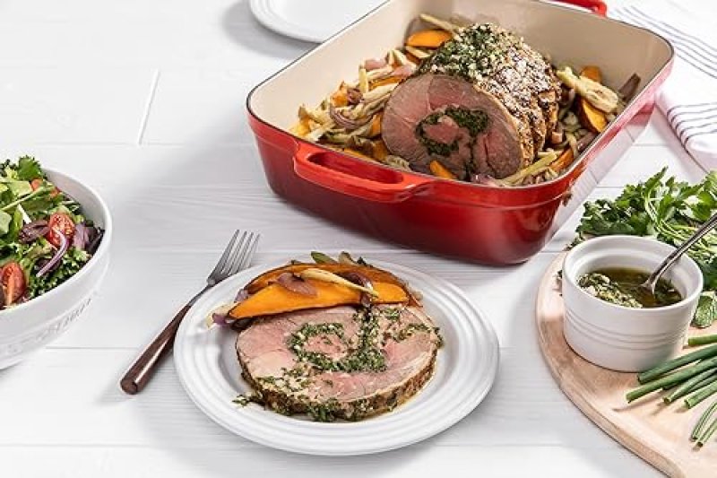 LE CREUSET STONEWARE DINNER PLATES SET OF 4 - 10.5" WHITE