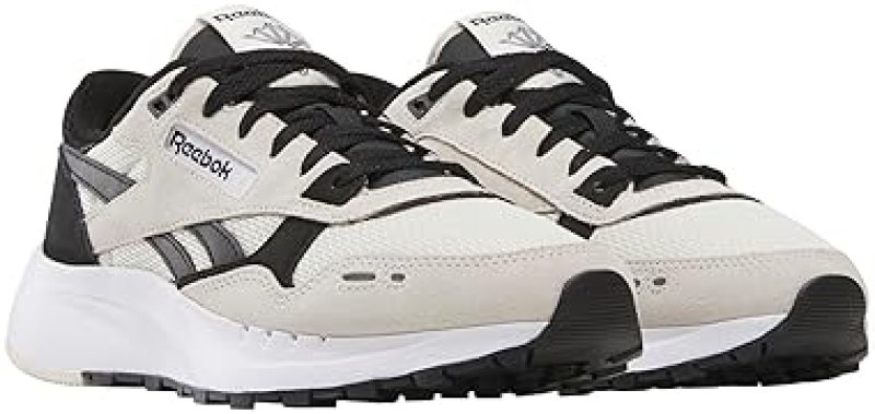 REEBOK CLASSIC LEATHER MEN'S SNEAKERS - STYLISH AND TIMELESS