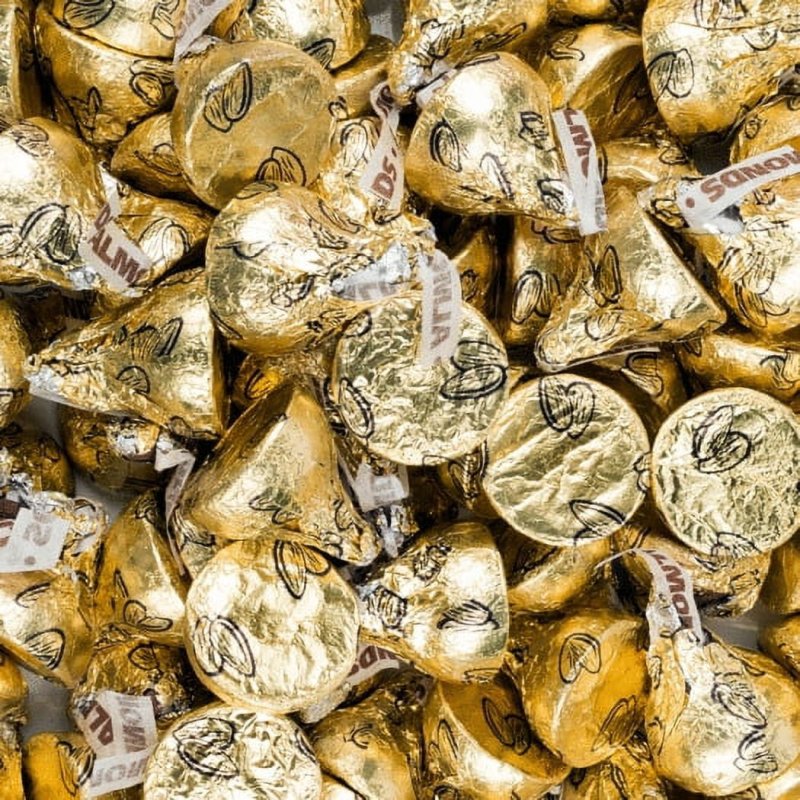 HERSHEY'S GOLD CANDY HERSHEY'S KISSES WITH ALMONDS - 90CT (APPROX. 90 PIECES)