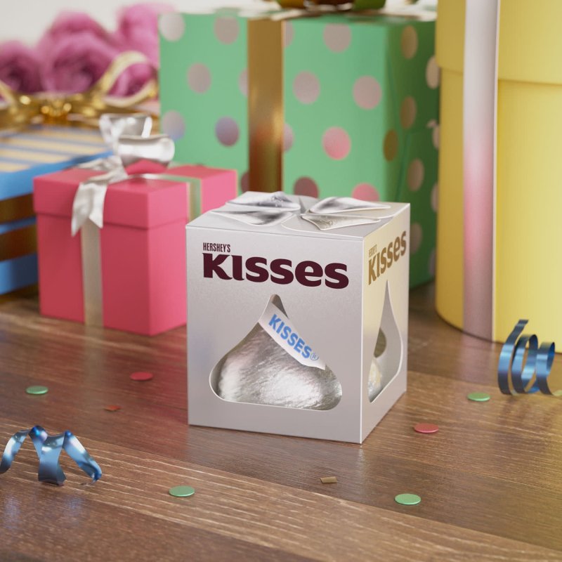 HERSHEY'S KISSES SOLID MILK CHOCOLATE CANDY GIFT BOX, 7 OZ - DELICIOUS TREAT