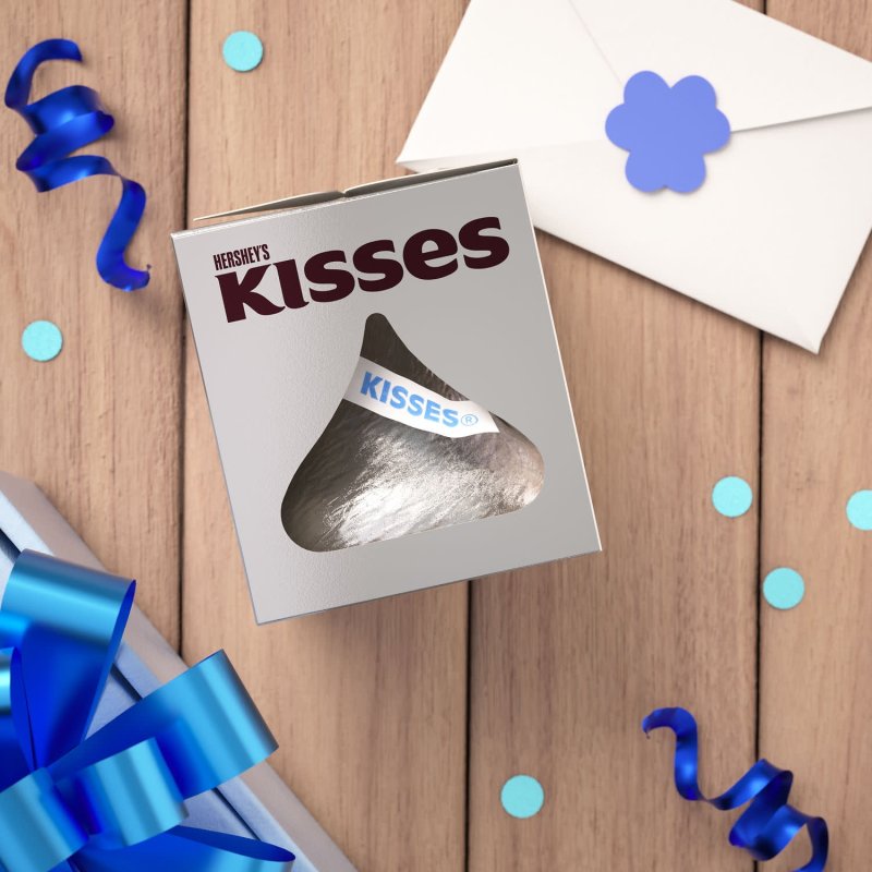 HERSHEY'S KISSES SOLID MILK CHOCOLATE CANDY GIFT BOX, 7 OZ - DELICIOUS TREAT