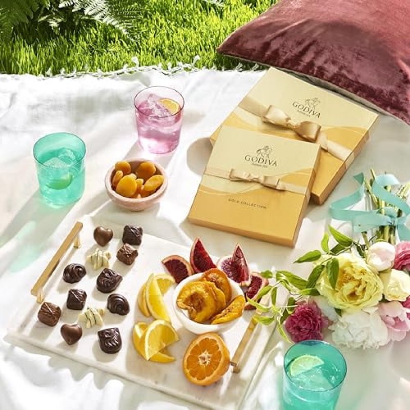 GODIVA 18-PIECE GOLD BALLOTIN CHOCOLATE BOX
