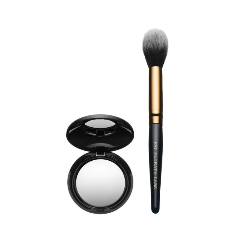 PAT MCGRATH LABS SUBLIME PERFECTION UNDER-EYE POWDER & BRUSH DUO - LIGHT SHADE