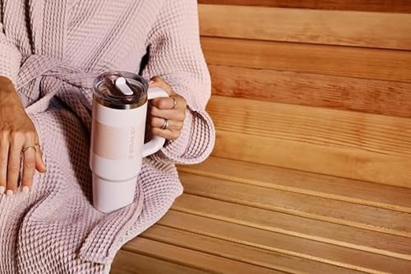 STANLEY QUENCHER PROTOUR INSULATED STAINLESS STEEL TUMBLER WITH LEAKPROOF FLIP STRAW HANDLE