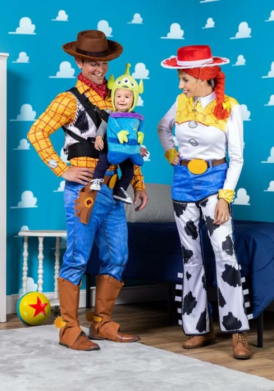 SPIRIT HALLOWEEN COSTUMES DISNEY DELUXE TOY STORY WOODY COSTUME FOR MEN