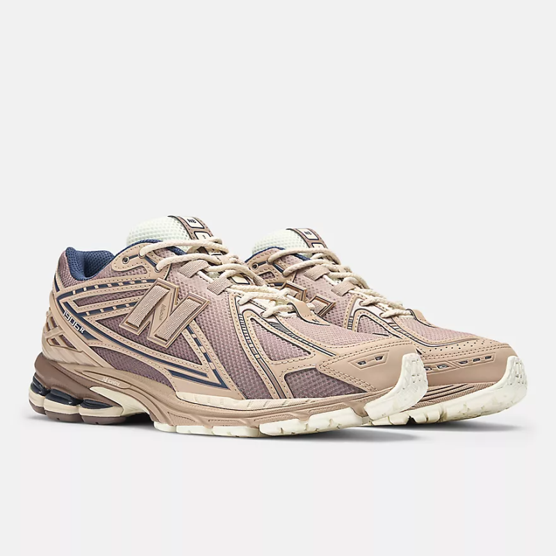 NEW BALANCE 1906R