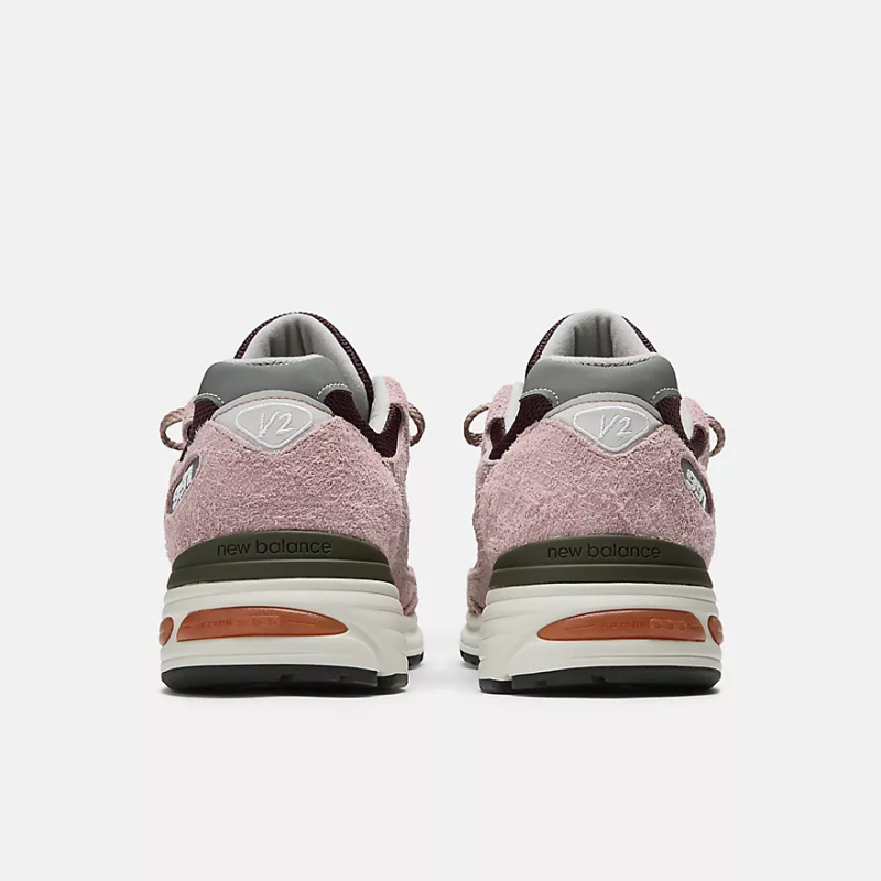 NEW BALANCE MADE IN UK 991V2 GRAPE SORBET