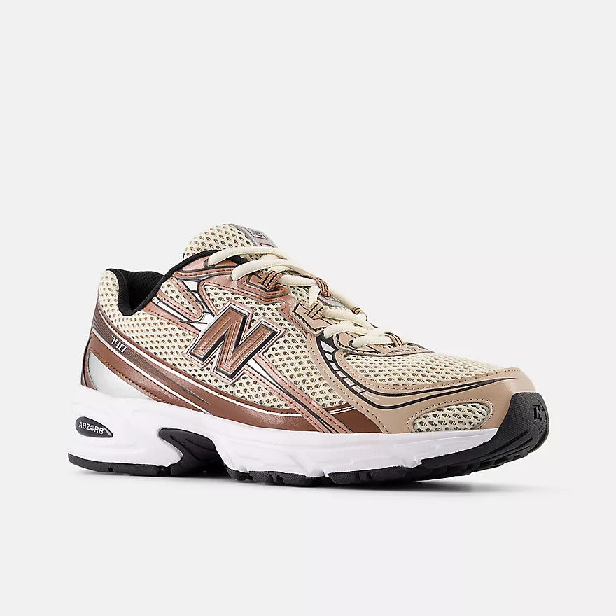 NEW BALANCE 740
