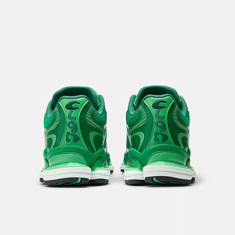 NEW BALANCE AMINE X NEW BALANCE ABZORB 2000