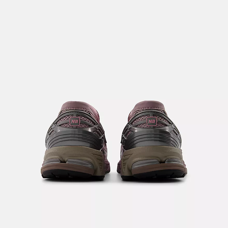 NEW BALANCE 1906L