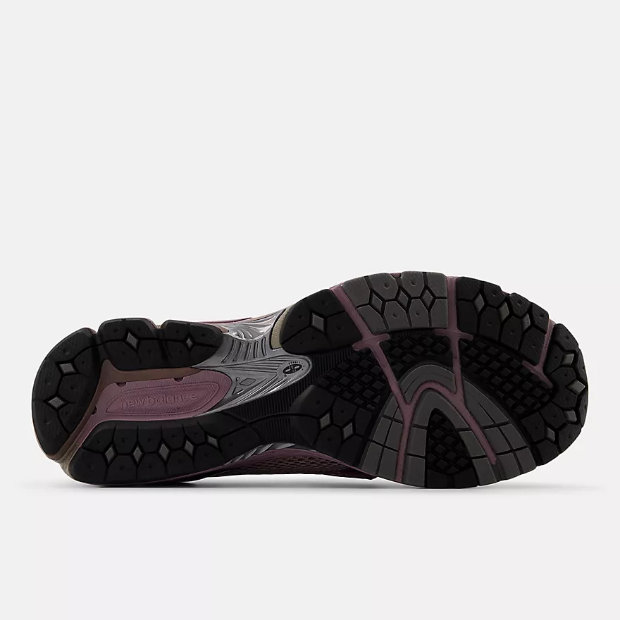 NEW BALANCE 1906L