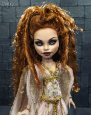 MONSTER HIGH COSTUMED REPAINT VAN HELSING "ALEERA" BY HALO REPAINTS