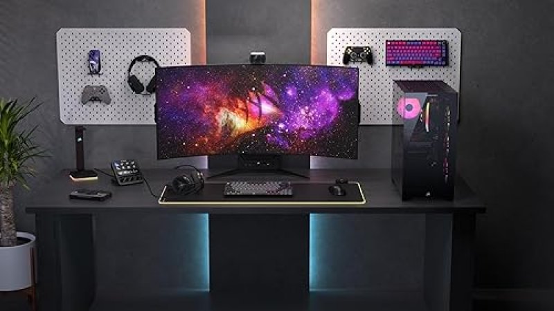 CORSAIR VENGEANCE I7500 GAMING PC INTEL I7-14700KF, RTX 5070, 32GB DDR5, 1TB SSD, LIQUID COOLED