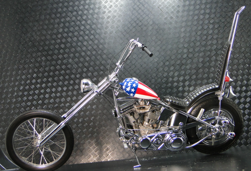 HARLEY DAVIDSON MOTORCYCLE 1969 EASY RIDER MOVIE CAPTAIN AMERICA CHOPPER MODEL 1