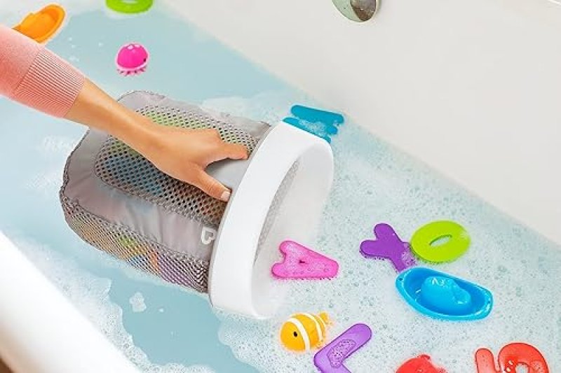 MUNCHKIN BATH TOY SCOOP WITH 8 WILD ANIMAL SQUIRTS BABY BATH TOYS ORGANIZER SET