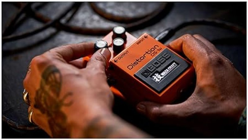 BOSS MD-2 MEGA DISTORTION GUITAR EFFECTS PEDAL HIGH-GAIN STOMPBOX FOR ELECTRIC GUITAR