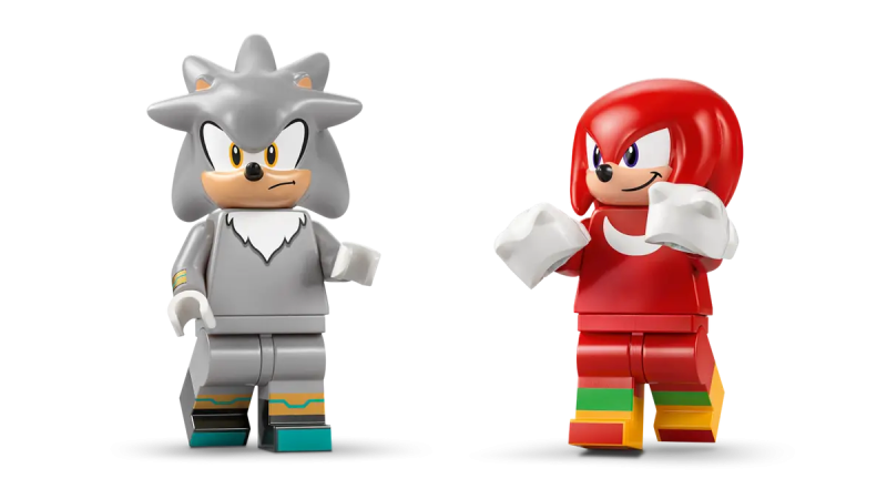 LEGO SILVER'S CAR VS. KNUCKLES' MONSTER TRUCK
