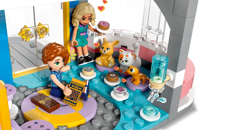 LEGO HEARTLAKE CITY FRIENDS CLUB HOUSE