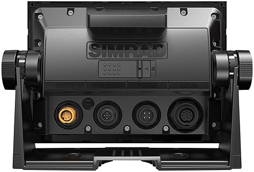 SIMRAD GO7 XSR 7 CHARTPLOTTER WITH C-MAP DISCOVER CARD NO TRANSDUCER INCLUDED