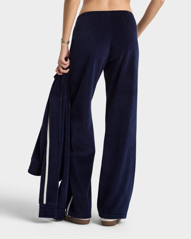 SPORTY&RICH CROWN TENNIS VELOUR SWEATPANT - NAVY/ECRU