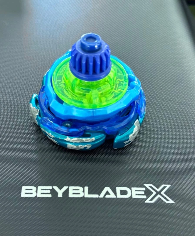 Beyblade X UX-00 ブルー×グリーン　エアロペガサス　3-70A Beyblade X UX-00 Aero Pegasus 3-70A | Amerikasepetim