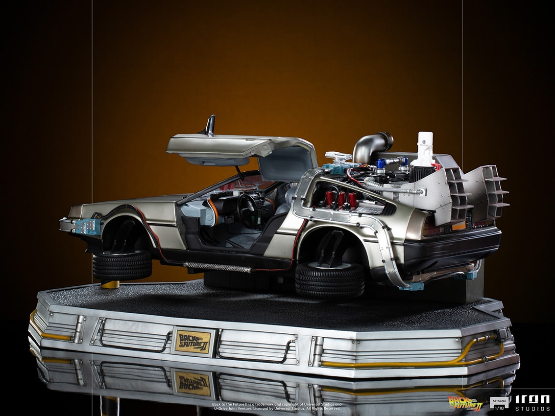 SIDESHOW DELOREAN SET REGULAR VERSION 1:10 SCALE STATUE BY IRON STUDIOS
