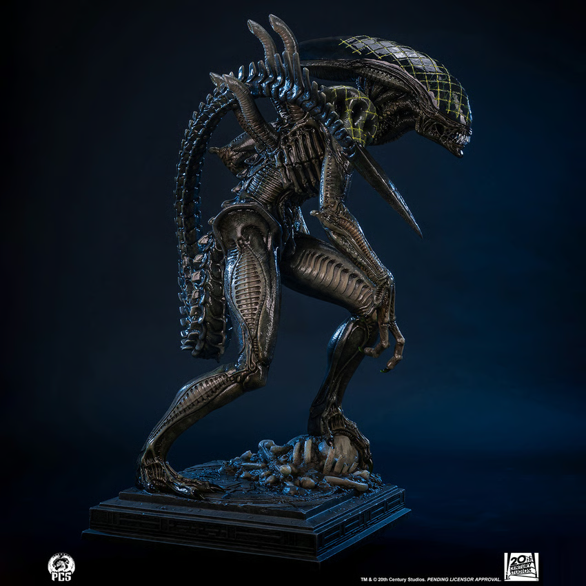 SIDESHOW GRID ALIEN STATUES BY PCS