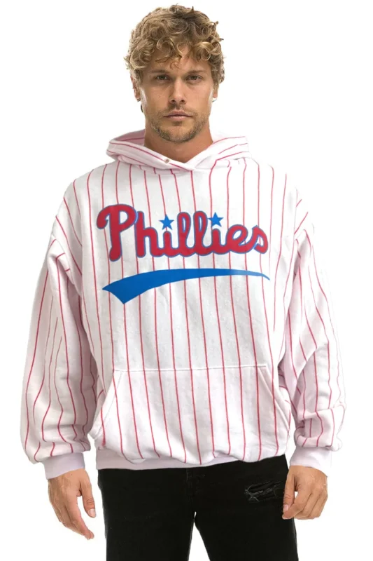 AVIATOR NATION PHILADELPHIA PHILLIES PINSTRIPE 2026 RELAXED PULLOVER HOODIE - WHITE // RED