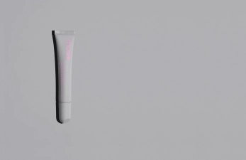 RHODE PEPTIDE LIP TREATMENT  THE NOURISHING LIP LAYER VANILLA