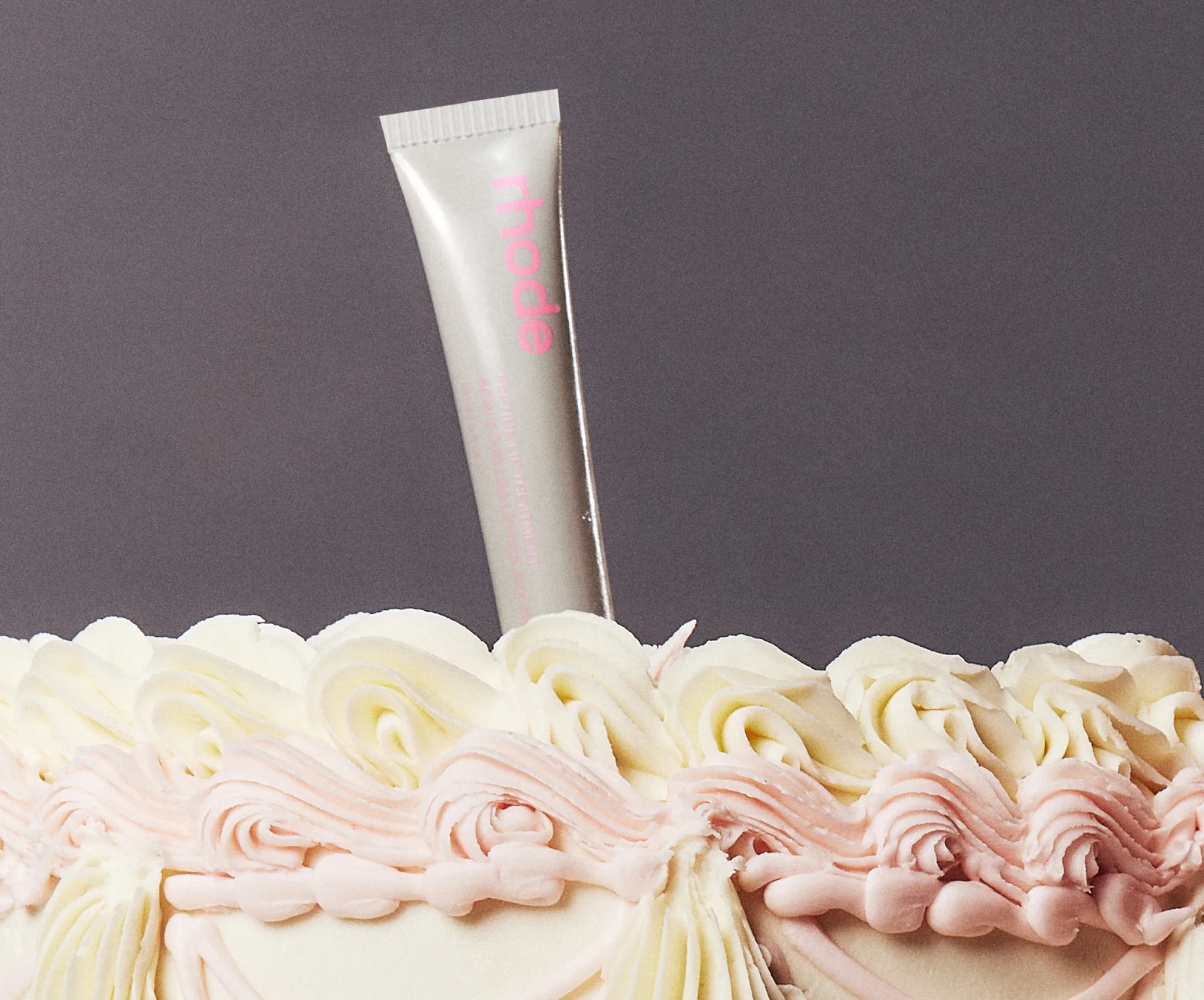 RHODE PEPTIDE LIP TREATMENT  THE NOURISHING LIP LAYER VANILLA
