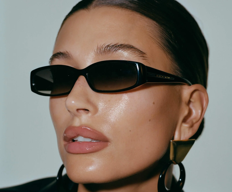 RHODE PEPTIDE LIP TREATMENT  THE NOURISHING LIP LAYER  SALTED CARAMEL