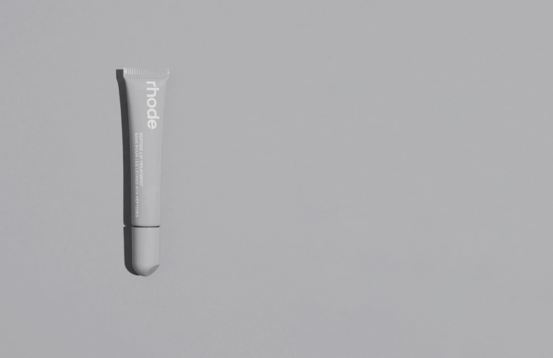 RHODE PEPTIDE LIP TREATMENT  THE NOURISHING LIP LAYER  UNSCENTED