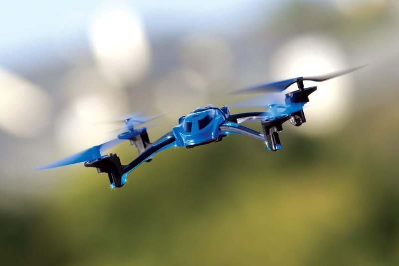 TRAXXAS ALIAS BLUE QUAD ROTOR HELICOPTER HIGH-PERFORMANCE RC DRONE FOR AERIAL FUN