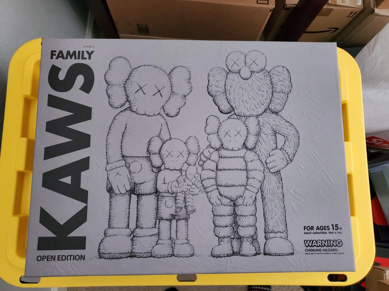 KAWS FAMILY VINYL FIGURES BROWN BLUE WHITE KAWSONE NEW 100% AUTHENTIC
