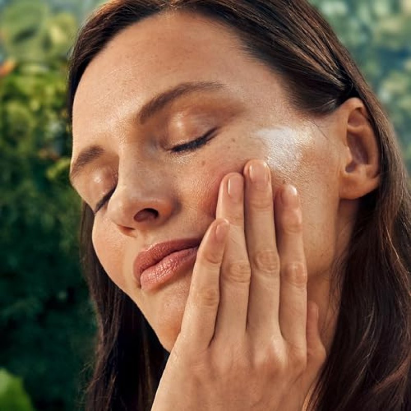 WELEDA PLUMPING DAY CREAM 1.3 OZ PLANT-BASED MOISTURIZER WITH POMEGRANATE MACA PEPTIDES